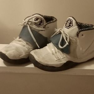 Kyrie 6 GS Sapphire kids sneakers
